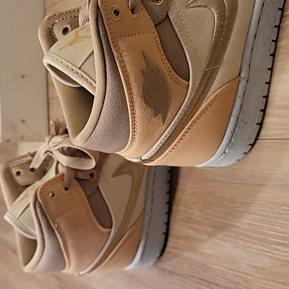 Nike Air Jordan 1 Mid SE Muslin Canvas - Picture 10 of 10